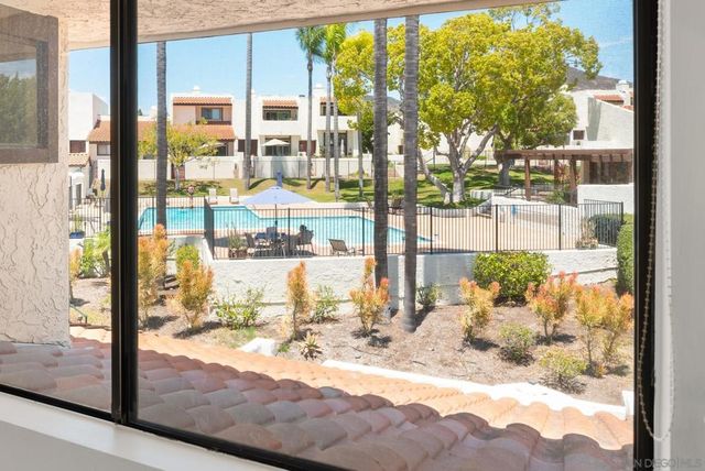 6786 Caminito Del Greco, San Diego, CA 92120