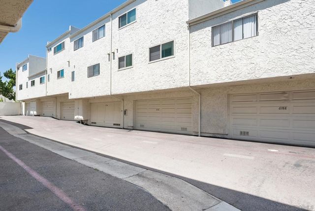 6786 Caminito Del Greco, San Diego, CA 92120