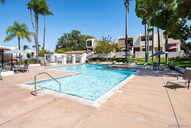 6786 Caminito Del Greco, San Diego, CA 92120