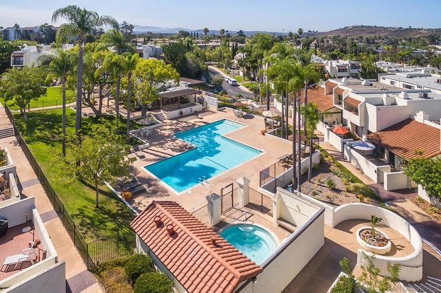 6786 Caminito Del Greco, San Diego, CA 92120