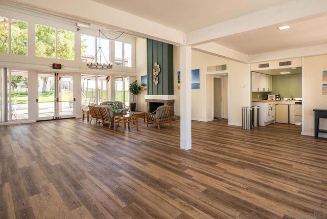 6786 Caminito Del Greco, San Diego, CA 92120