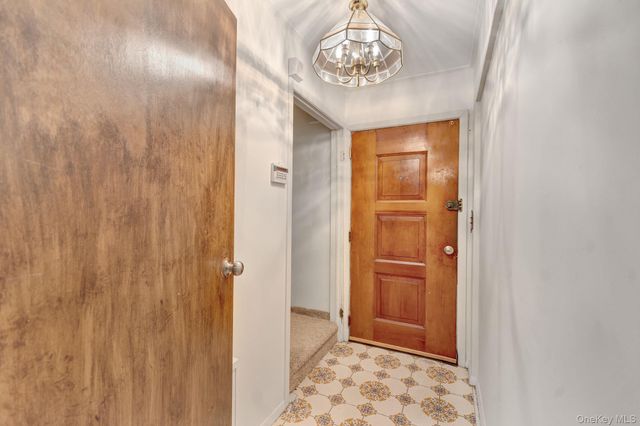 254 N Richmond Avenue, Massapequa, NY 11758