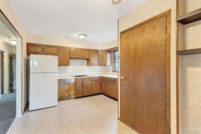 254 N Richmond Avenue, Massapequa, NY 11758