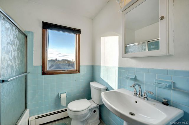 254 N Richmond Avenue, Massapequa, NY 11758