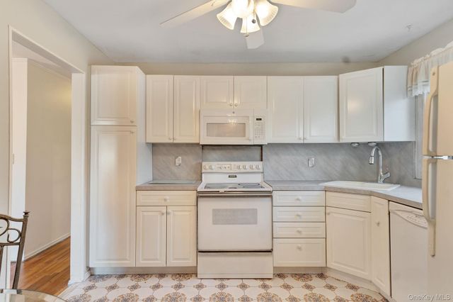 254 N Richmond Avenue, Massapequa, NY 11758