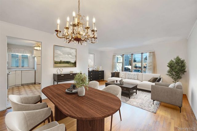 254 N Richmond Avenue, Massapequa, NY 11758