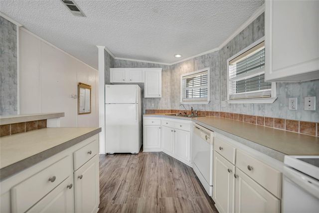 2100 KINGS HWY 206, Port Charlotte, FL 33980