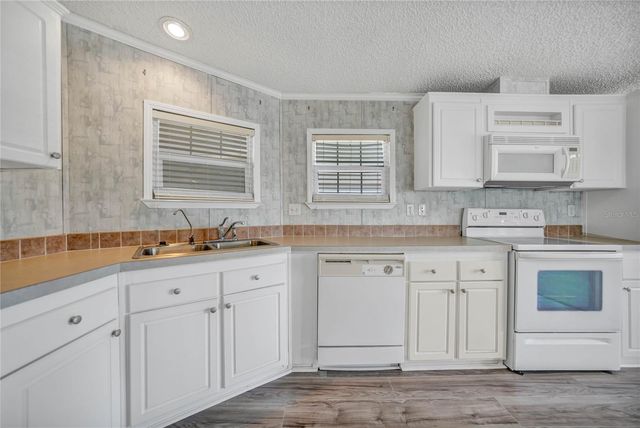 2100 KINGS HWY 206, Port Charlotte, FL 33980