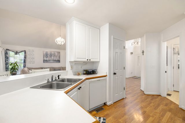 203 Ridge Lake Drive, Manning, SC 29102