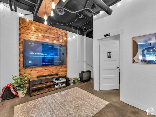 40 S FREEDOM BLVD, Provo, UT 84601