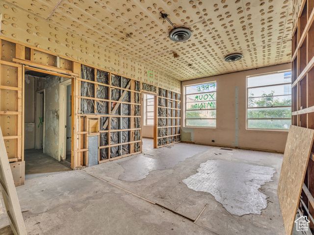40 S FREEDOM BLVD, Provo, UT 84601