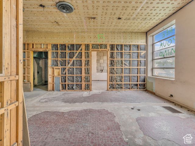 40 S FREEDOM BLVD, Provo, UT 84601