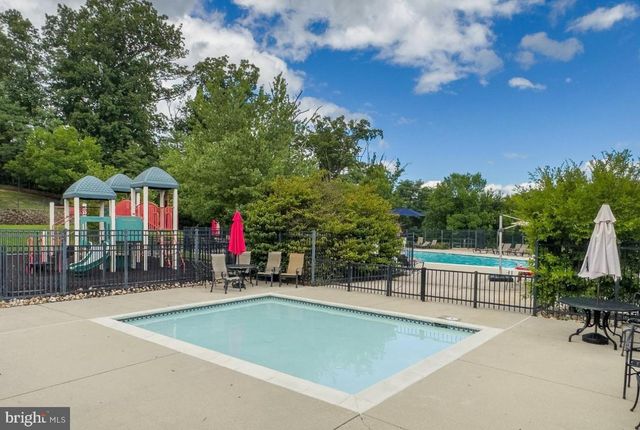15213 LANCASHIRE DR, Woodbridge, VA 22191