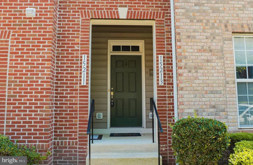 15213 LANCASHIRE DR, Woodbridge, VA 22191
