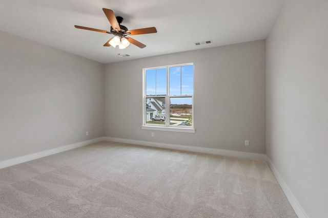 5900 Willoughby Way, Murfreesboro, TN 37129