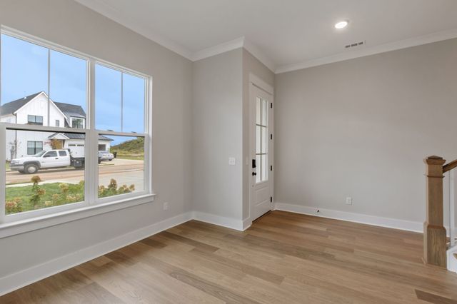 5900 Willoughby Way, Murfreesboro, TN 37129