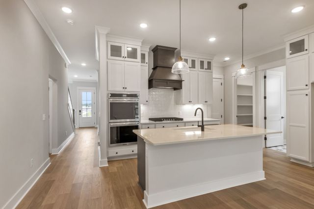 5900 Willoughby Way, Murfreesboro, TN 37129