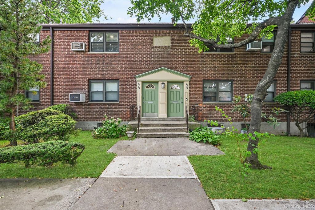 58-33 246th Crescent 0647, Douglaston, NY 11362 — exterior