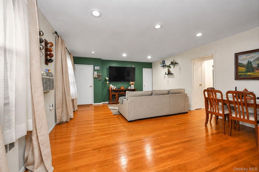 58-33 246th Crescent 0647, Douglaston, NY 11362 — photo 5