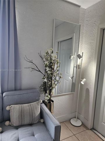 2513 SW 10th St 8, Miami, FL 33135