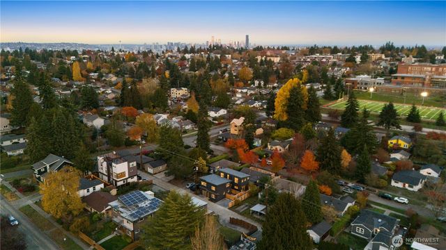 3415 48th Avenue SW, Seattle, WA 98116