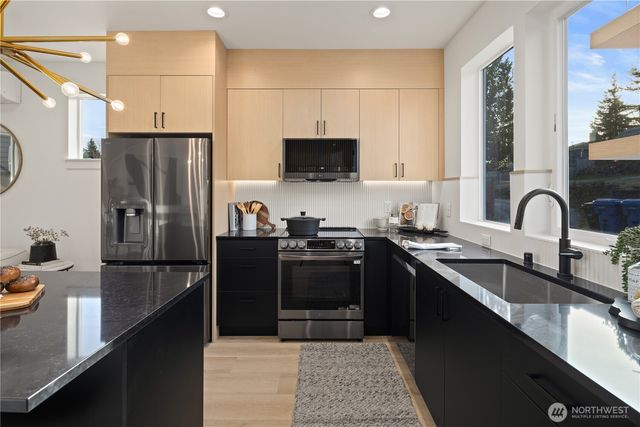 3415 48th Avenue SW, Seattle, WA 98116