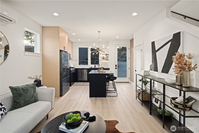 3415 48th Avenue SW, Seattle, WA 98116