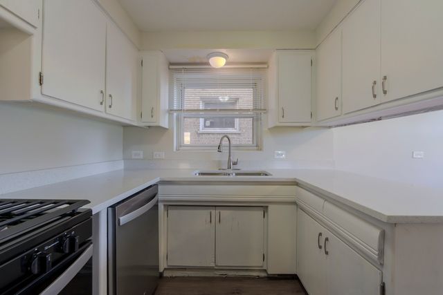 1921 S Harlem Avenue, Berwyn, IL 60402