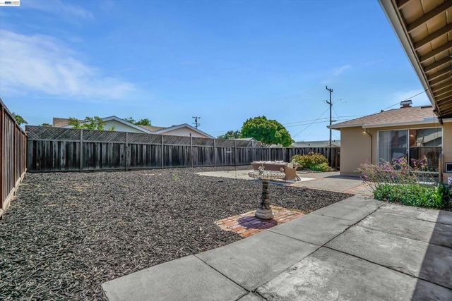5296 Spencer Ct, Newark, CA 94560
