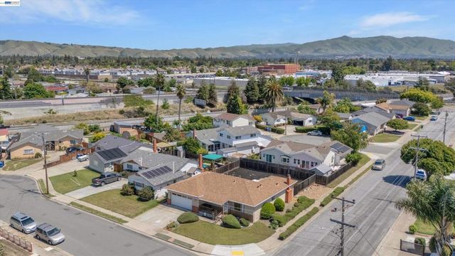 5296 Spencer Ct, Newark, CA 94560