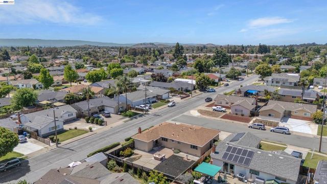 5296 Spencer Ct, Newark, CA 94560
