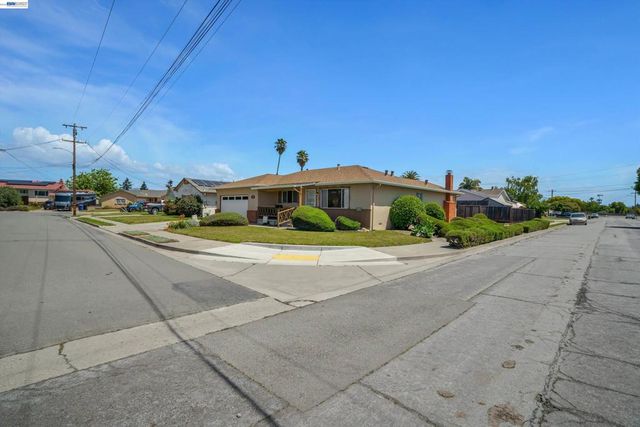5296 Spencer Ct, Newark, CA 94560