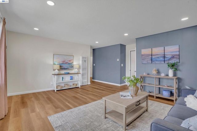 5296 Spencer Ct, Newark, CA 94560