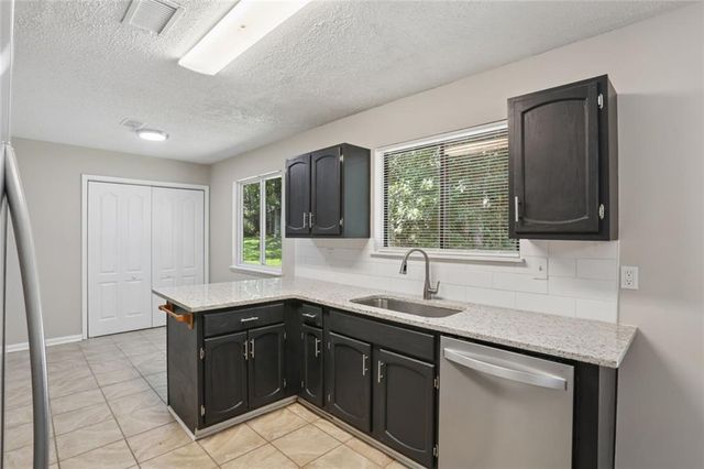 1050 Chapman Circle, Stone Mountain, GA 30088