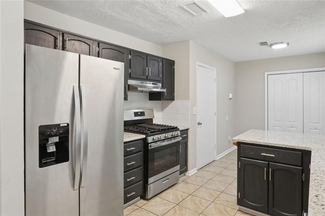 1050 Chapman Circle, Stone Mountain, GA 30088