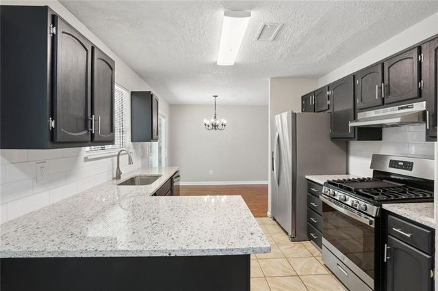 1050 Chapman Circle, Stone Mountain, GA 30088