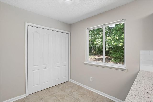1050 Chapman Circle, Stone Mountain, GA 30088