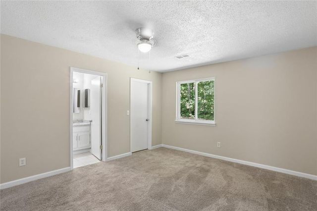 1050 Chapman Circle, Stone Mountain, GA 30088