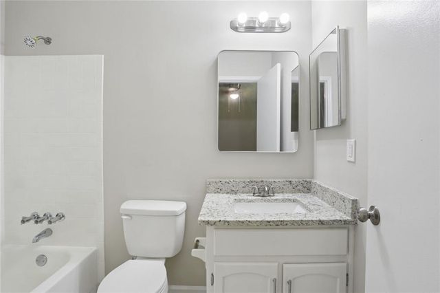 1050 Chapman Circle, Stone Mountain, GA 30088