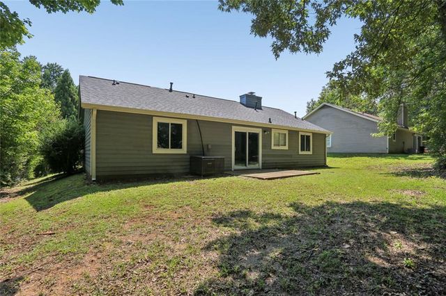 1050 Chapman Circle, Stone Mountain, GA 30088