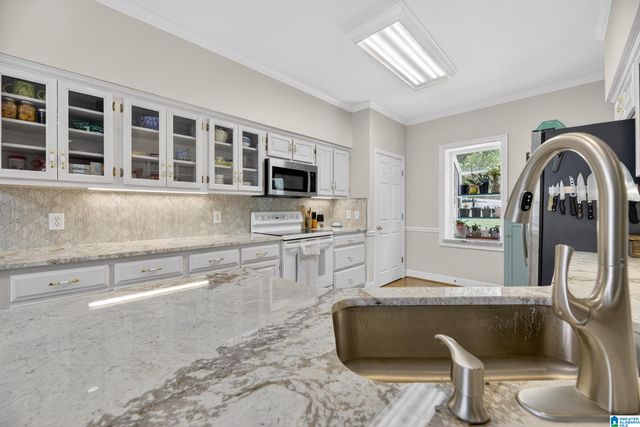 10 LAUREL CIRCLE SE, Jacksonville, AL 36265