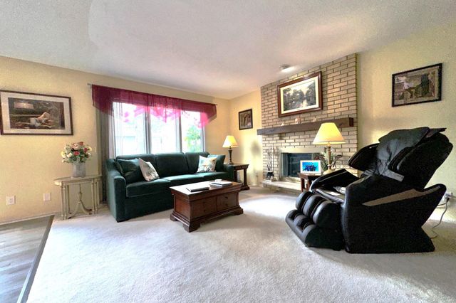 3604 33rd Avenue NE, Saint Anthony, MN 55418