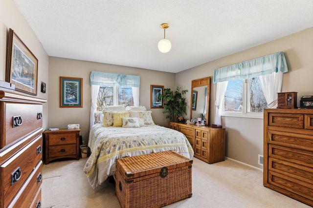 3604 33rd Avenue NE, Saint Anthony, MN 55418