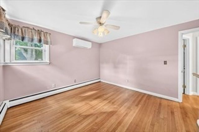 33 Fairchild Ave, Saugus, MA 01906
