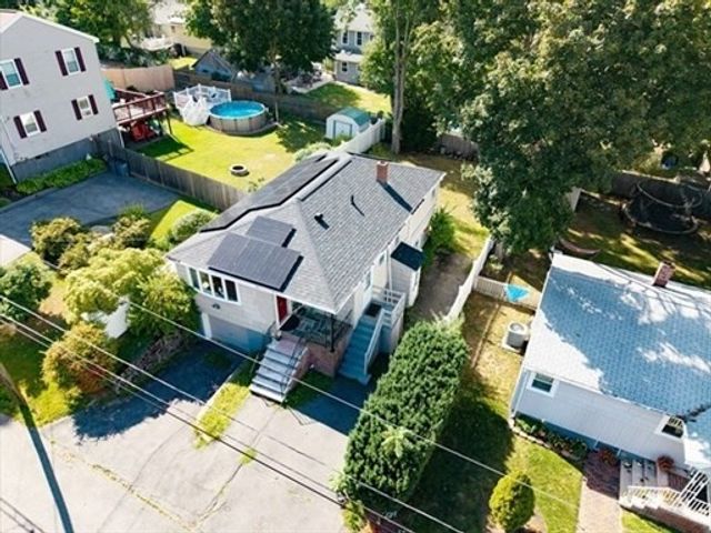 33 Fairchild Ave, Saugus, MA 01906