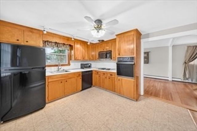 33 Fairchild Ave, Saugus, MA 01906