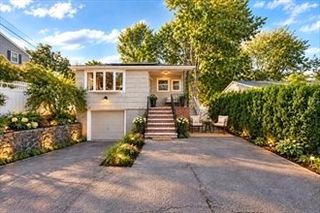 33 Fairchild Ave, Saugus, MA 01906