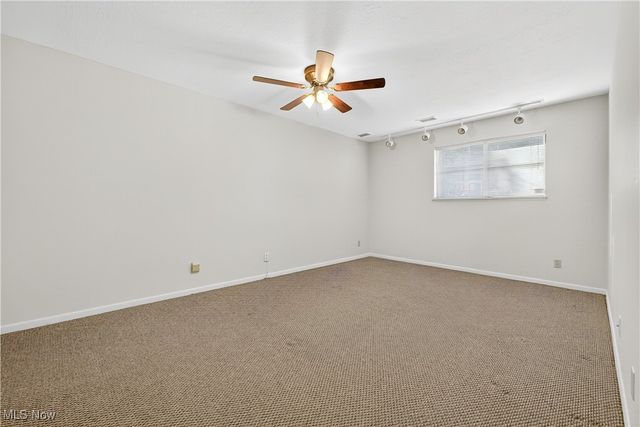 6280 Greenwood Pky 202, Sagamore Hills, OH 44067