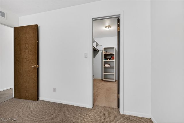 6280 Greenwood Pky 202, Sagamore Hills, OH 44067