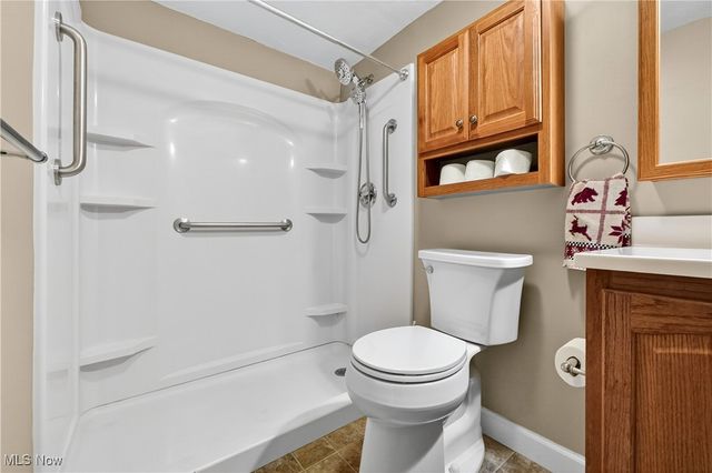 6280 Greenwood Pky 202, Sagamore Hills, OH 44067